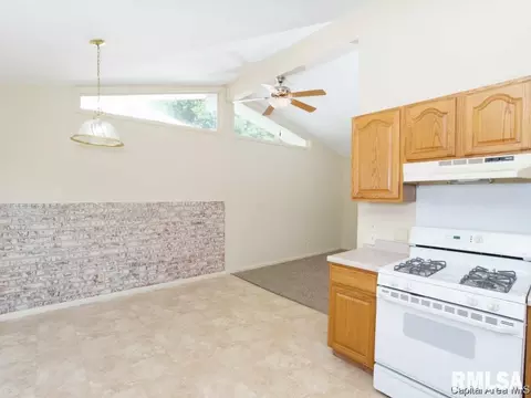 2263 Ramsey Rd, Springfield, IL 62702 photo 9