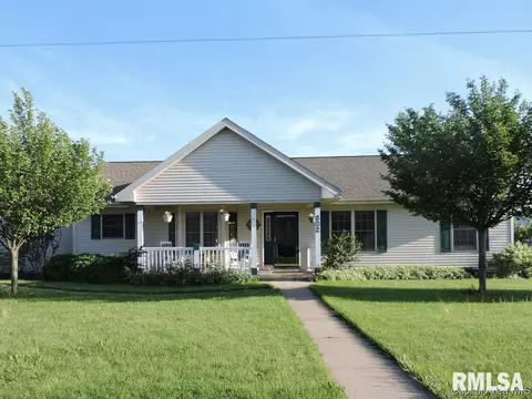 302 E Buttercup Dr, Athens, IL 62613 photo 1