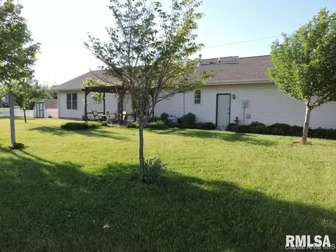 302 E Buttercup Dr, Athens, IL 62613 photo 19