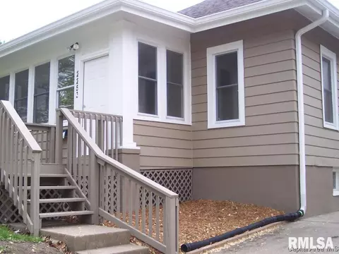 2253 Yale Blvd, Springfield, IL 62703 photo 2