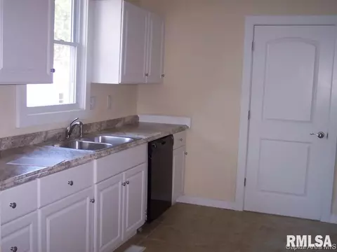 2253 Yale Blvd, Springfield, IL 62703 photo 14