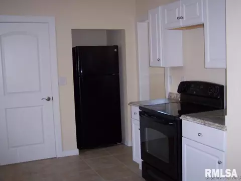 2253 Yale Blvd, Springfield, IL 62703 photo 13