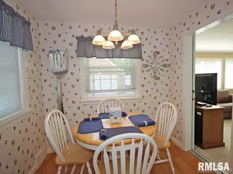 2011 S Walnut, Springfield, IL 62704 photo 5