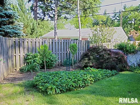 2036 Clubview Dr, Springfield, IL 62704 photo 29