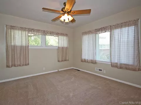 2036 Clubview Dr, Springfield, IL 62704 photo 13