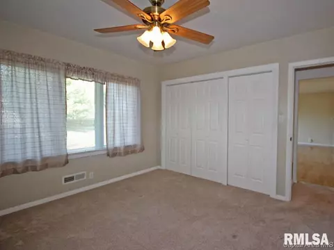 2036 Clubview Dr, Springfield, IL 62704 photo 17