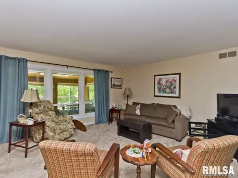 3091 Green Haven Dr, Springfield, IL 62707 photo 4