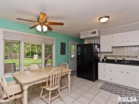 124 Greencastle Cir, Springfield, IL 62712 photo 4