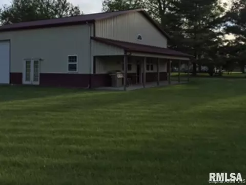 302 E Ctr, Loami, IL 62661 photo 3