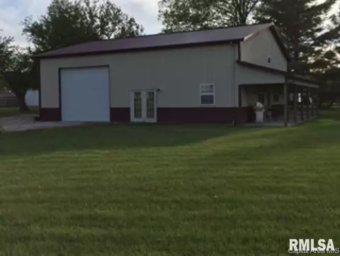 302 E Ctr, Loami, IL 62661 photo 2