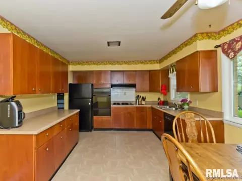 2112 Warwick, Springfield, IL 62704 photo 10