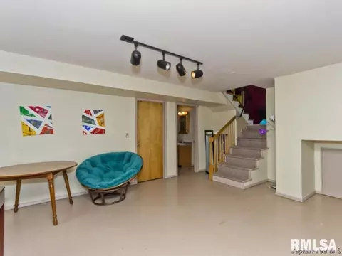 2112 Warwick, Springfield, IL 62704 photo 18