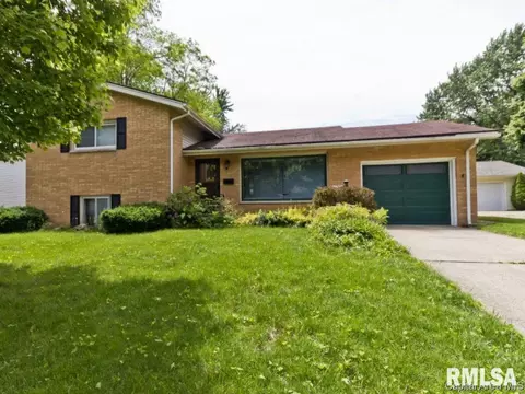 2112 Warwick, Springfield, IL 62704 photo 2