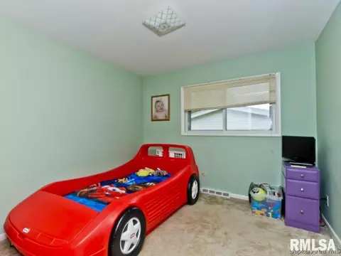 2112 Warwick, Springfield, IL 62704 photo 13