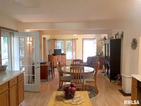 3116 S 13th St, Springfield, IL 62703 photo 9