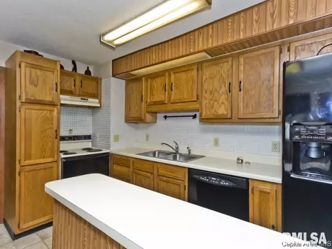 3643 Lancaster Rd, Springfield, IL 62703 photo 10