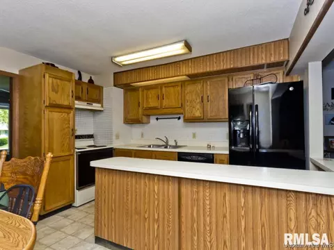 3643 Lancaster Rd, Springfield, IL 62703 photo 11