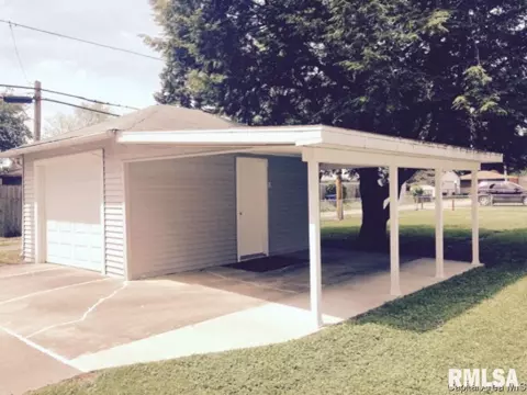 1421 Pennsylvania Ave, Springfield, IL 62702 photo 3