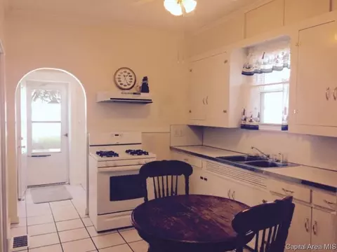1421 Pennsylvania Ave, Springfield, IL 62702 photo 8