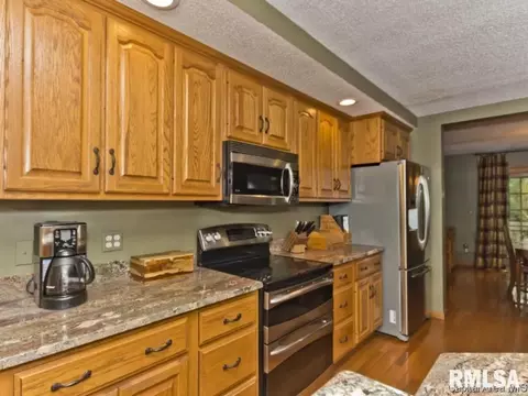 8 Settlers Ln, Springfield, IL 62707 photo 10