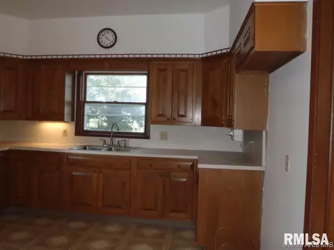 20757 Claypool St, Greenview, IL 62642 photo 7