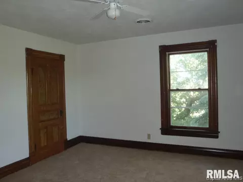 20757 Claypool St, Greenview, IL 62642 photo 23
