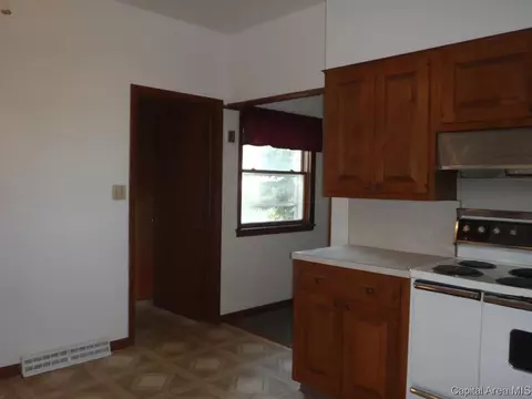 20757 Claypool St, Greenview, IL 62642 photo 9