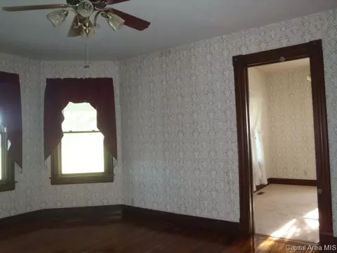 20757 Claypool St, Greenview, IL 62642 photo 6
