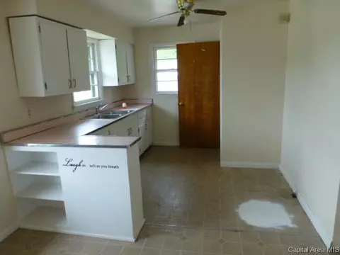 1816 S 11th St, Springfield, IL 62703 photo 5