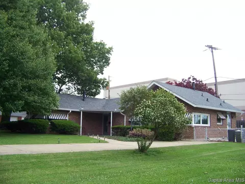 2952 S 5th, Springfield, IL 62703 photo 1