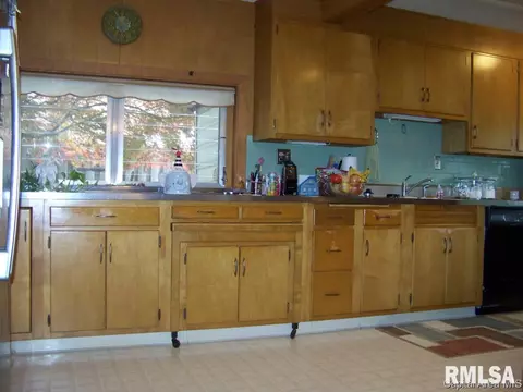 2952 S 5th, Springfield, IL 62703 photo 8