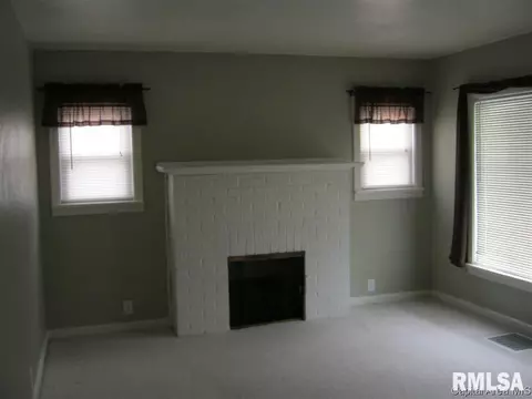 2131 N 19th Street St, Springfield, IL 62702 photo 4