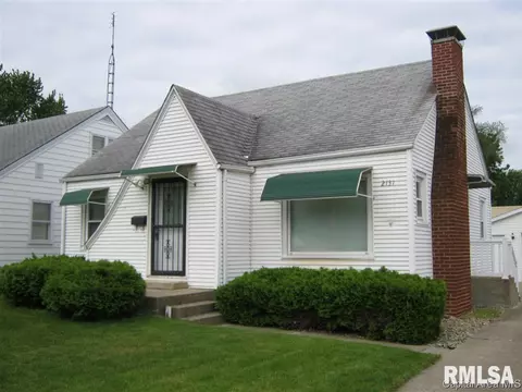 2131 N 19th Street St, Springfield, IL 62702 photo 1