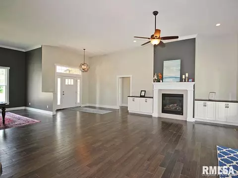 3909 Marigold Dr, Springfield, IL 62711 photo 4