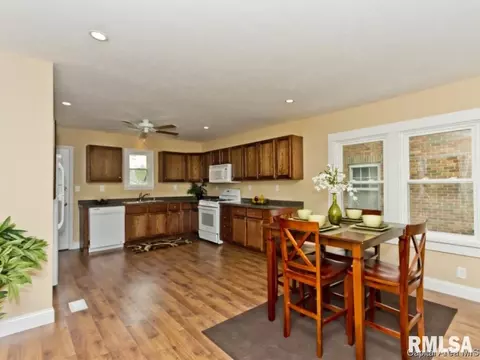 1637 W Monroe St, Springfield, IL 62704 photo 5
