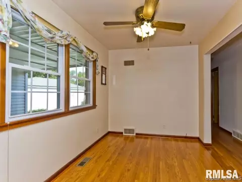 3355 Stanton St, Springfield, IL 62703 photo 7
