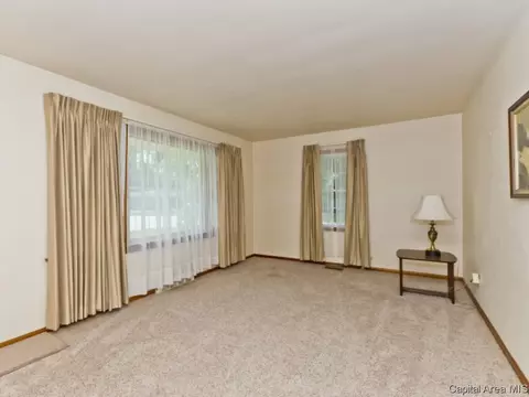 3355 Stanton St, Springfield, IL 62703 photo 8