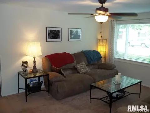 2317 Queensway, Springfield, IL 62703 photo 2