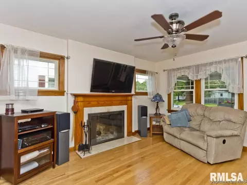 1045 N Walnut, Springfield, IL 62702 photo 6