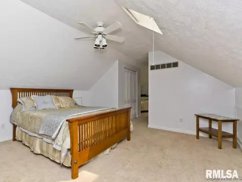 1045 N Walnut, Springfield, IL 62702 photo 16