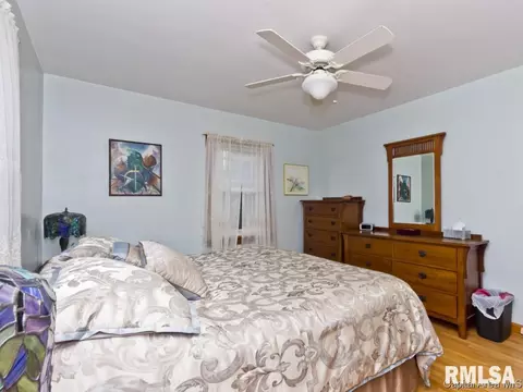 1045 N Walnut, Springfield, IL 62702 photo 12
