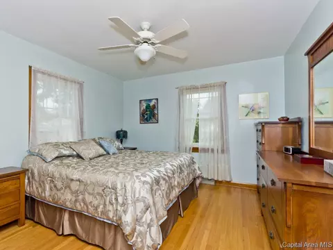 1045 N Walnut, Springfield, IL 62702 photo 11