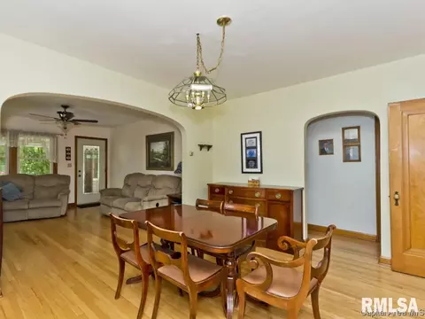 1045 N Walnut, Springfield, IL 62702 photo 3