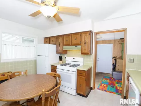 3315 E Carpenter St, Springfield, IL 62702 photo 9