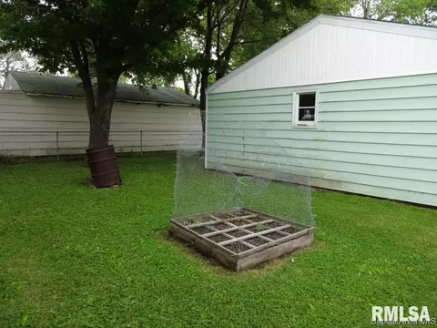 3315 E Carpenter St, Springfield, IL 62702 photo 22