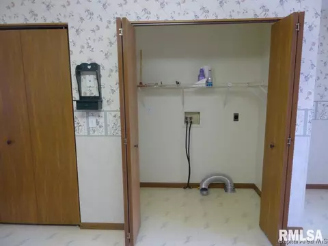 2001 Halifax, Springfield, IL 62703 photo 5