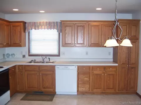 2813 Haggard, Springfield, IL 62711 photo 8