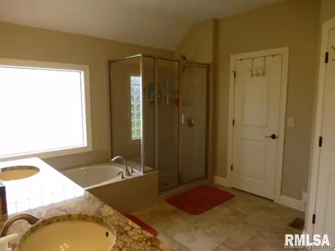 5905 Hedley Rd, Springfield, IL 62711 photo 10