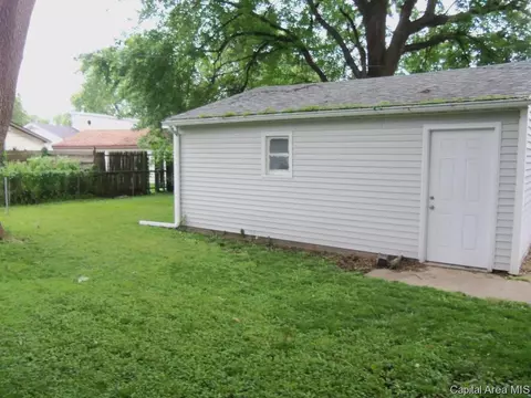 2338 E Black Ave, Springfield, IL 62702 photo 16