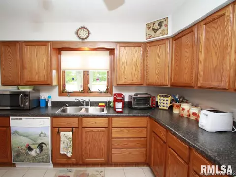 6085 Old Salem Ln, Springfield, IL 62711 photo 10